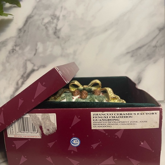 Vintage Classic Traditions Holiday Ceramic Candy Serving Dish 24K Gold Accents - Picture 12 of 13